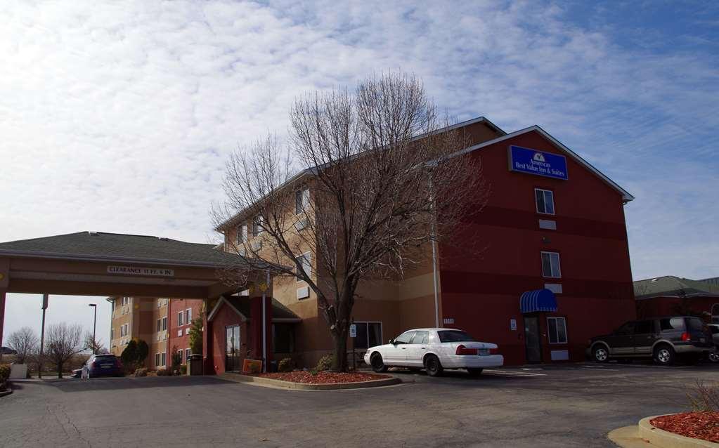 Americas Best Value Inn And Suites Saint Charles Экстерьер фото