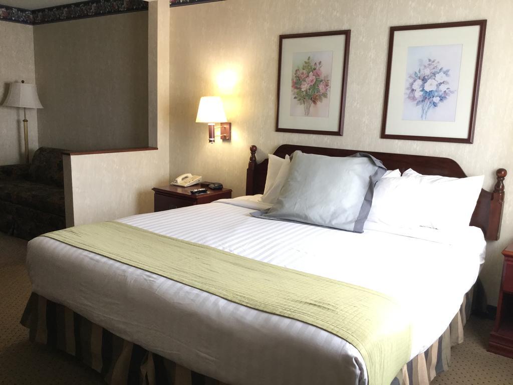 Americas Best Value Inn And Suites Saint Charles Экстерьер фото