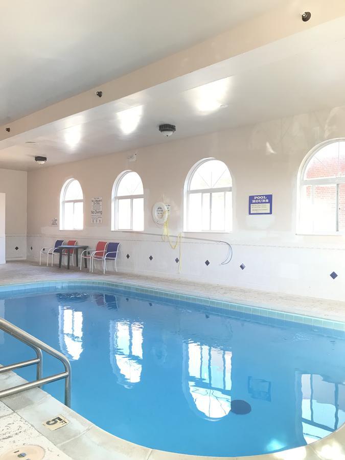 Americas Best Value Inn And Suites Saint Charles Экстерьер фото