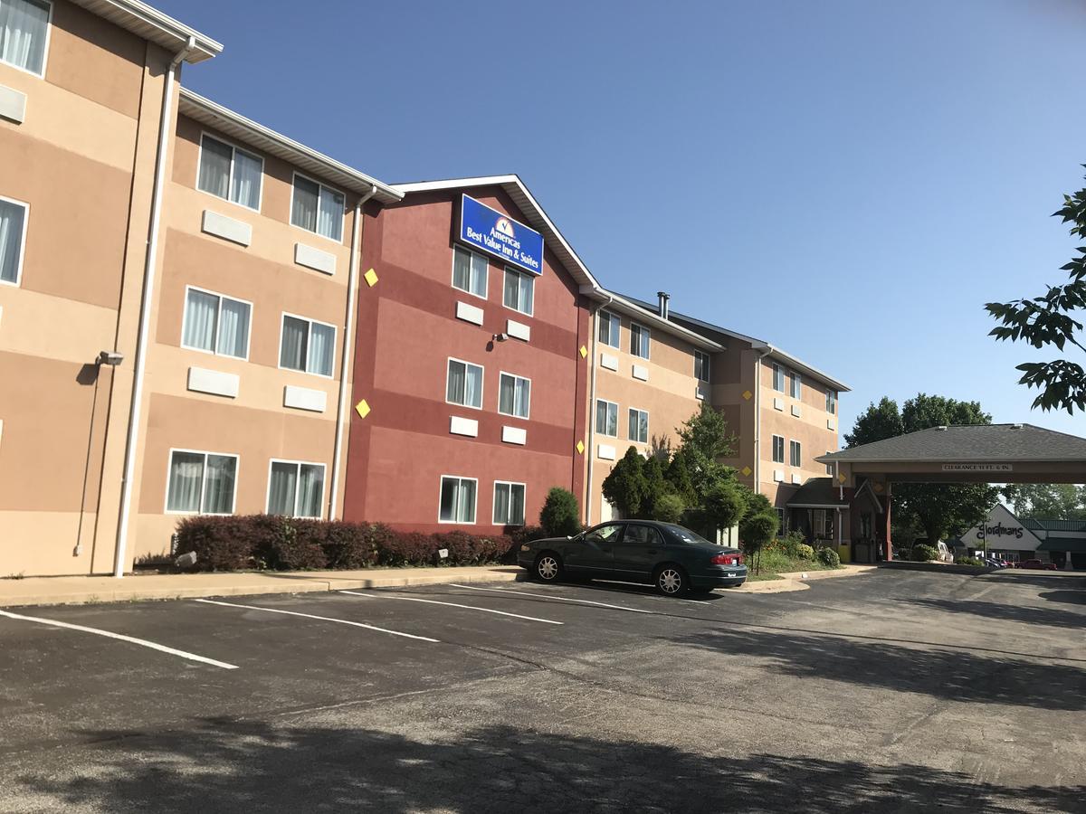 Americas Best Value Inn And Suites Saint Charles Экстерьер фото