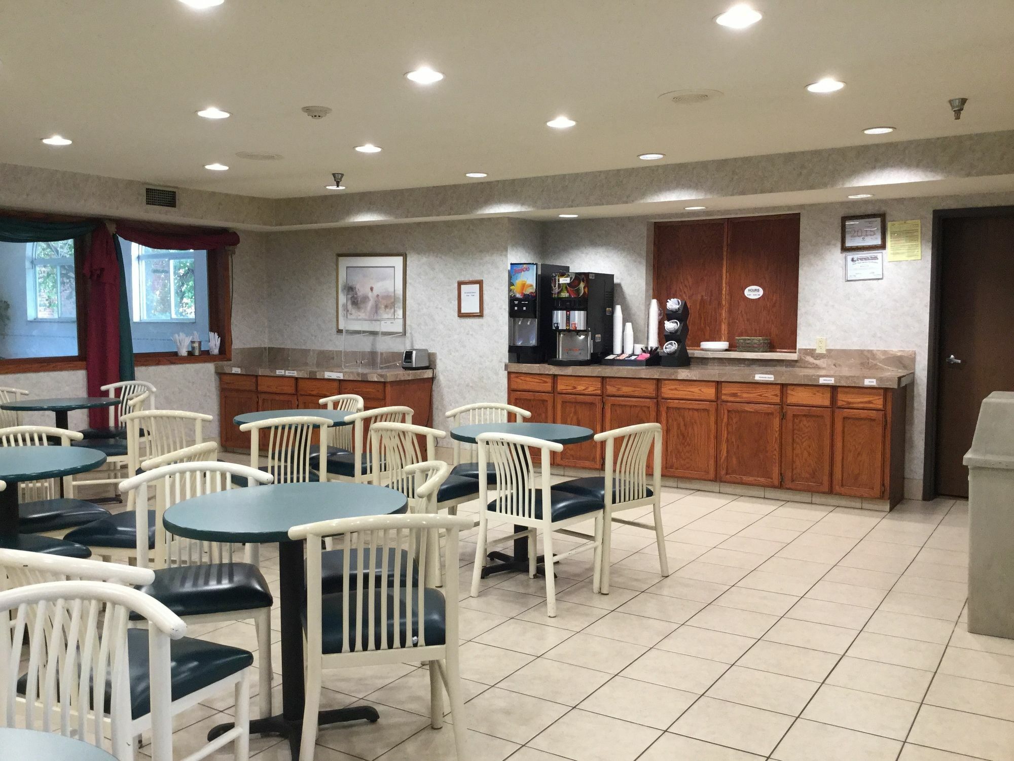 Americas Best Value Inn And Suites Saint Charles Экстерьер фото